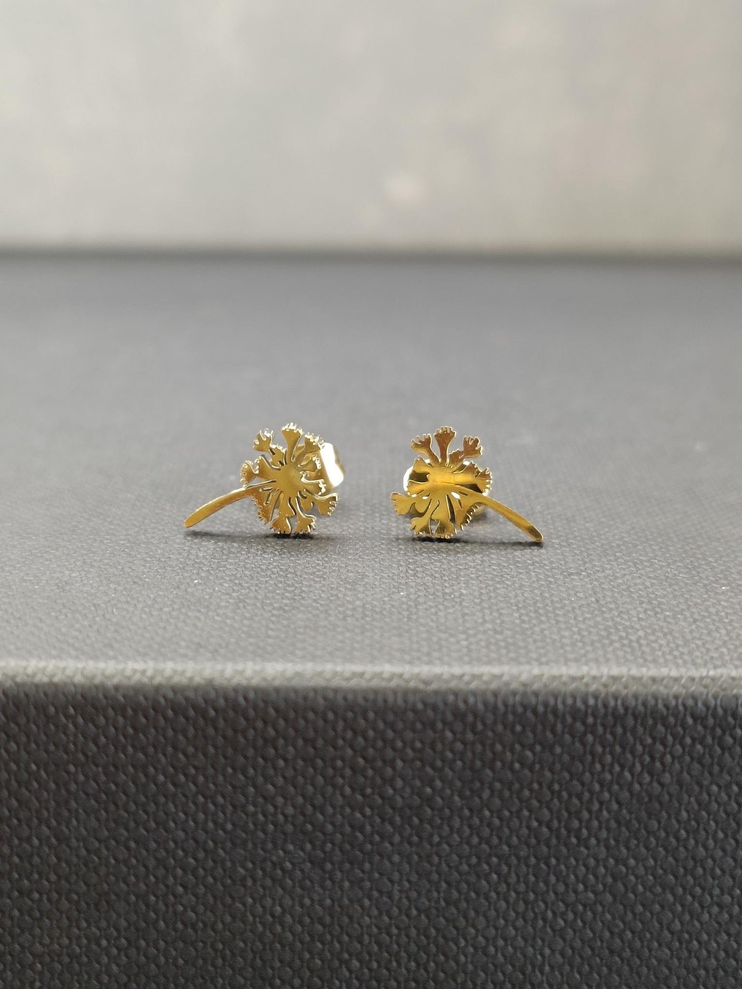 Dandelion Stud Earrings Gold - Precious Sparkle
