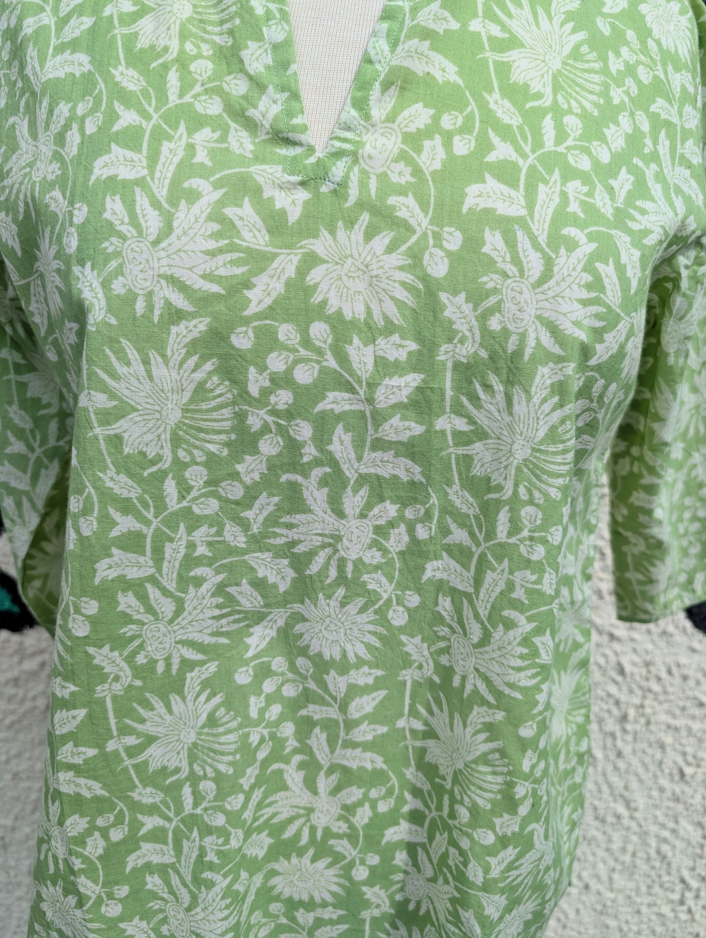 precious sparkle Fashion Pale Green Floral Block Print Cotton Blouse