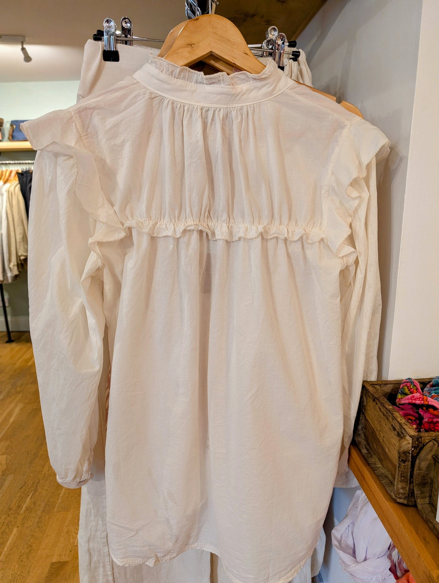 Suzy D Fashion Suzy D London Cosima Frill Front Blouse Cream