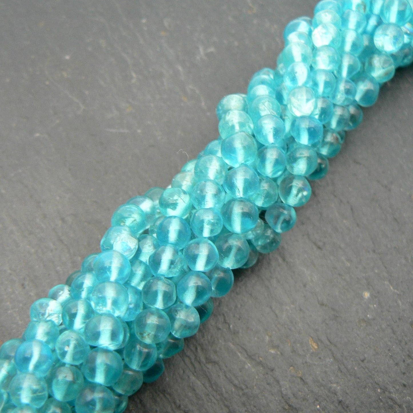 precious sparkle Apatite 4mm Plain Round Beads 15