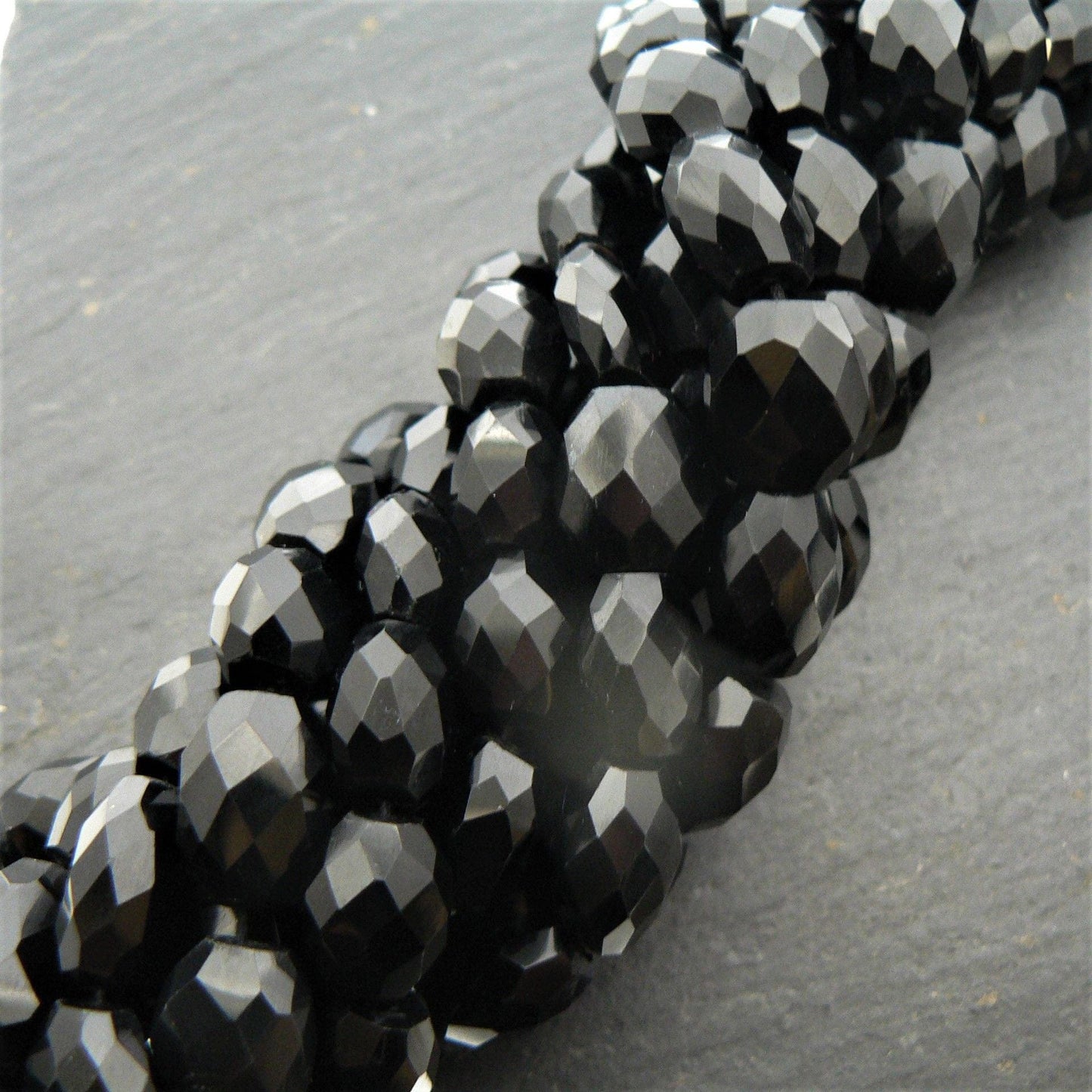 precious sparkle Black Onyx Faceted Oval Beads 15
