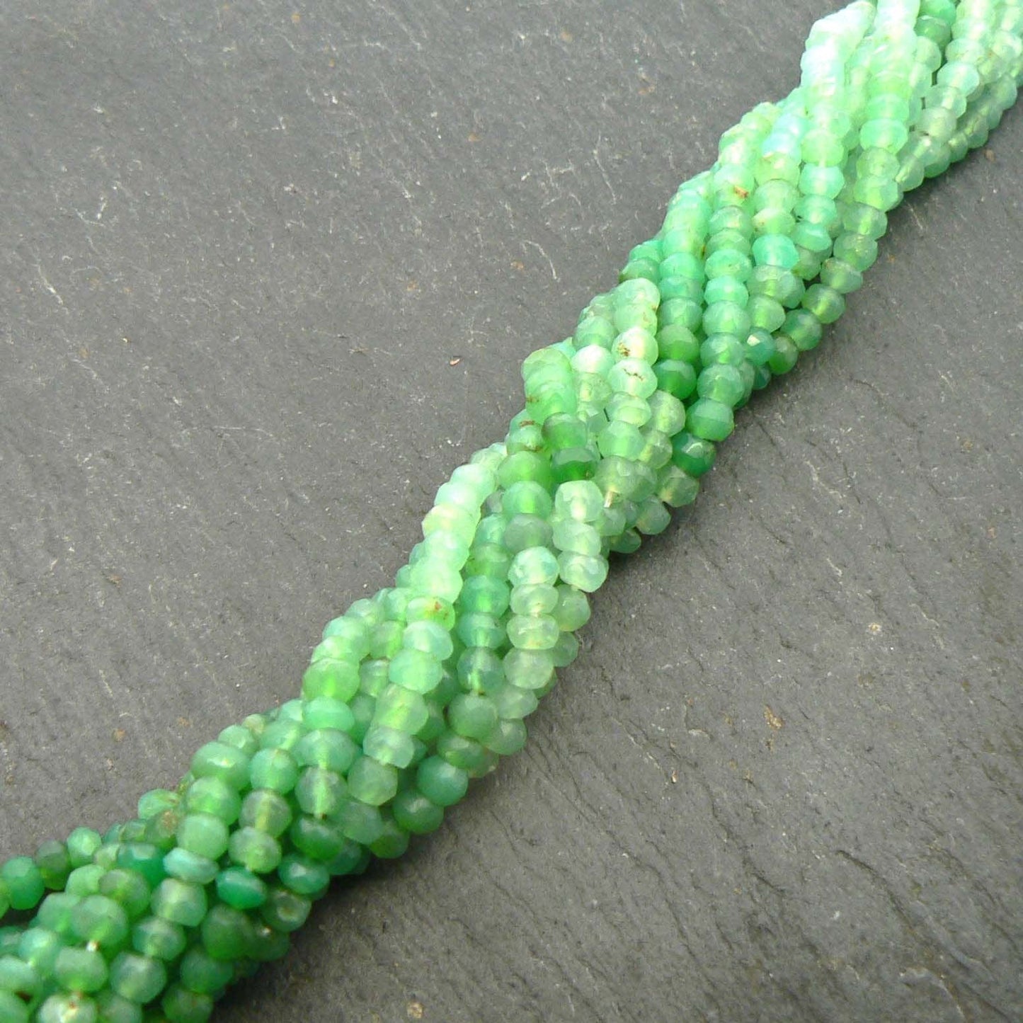 precious sparkle Chrysoprase Shaded Faceted Rondelle 3-3.5mm Beads 13.5