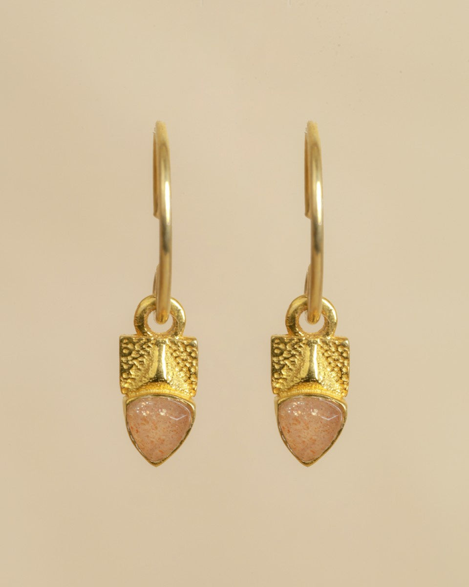 muja juma Komi Earrings Peach Moonstone - Precious Sparkle