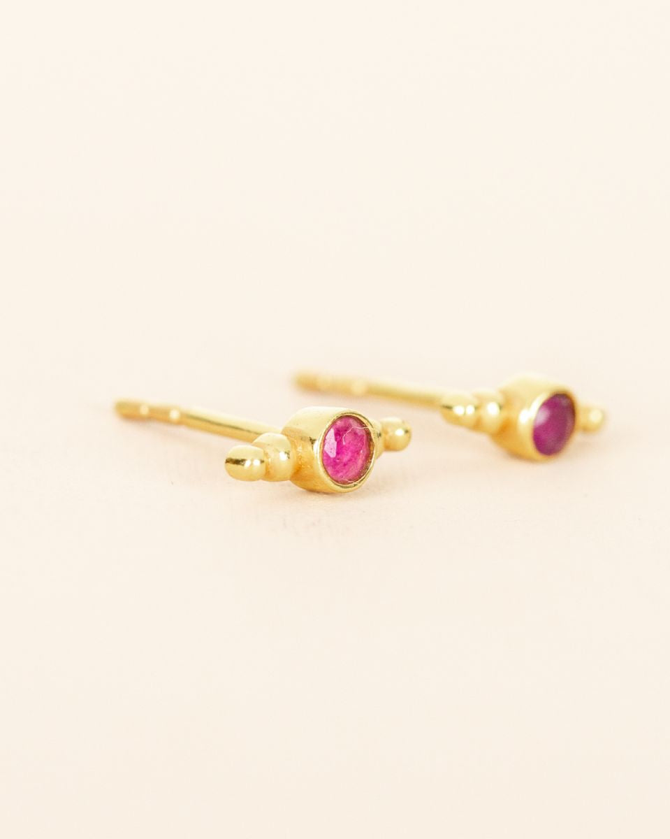 muja juma Lamia Stud Earrings Ruby