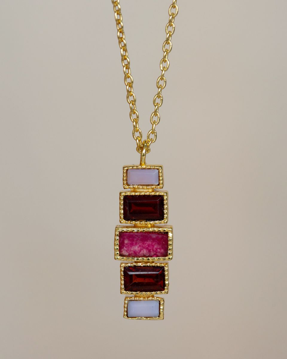 muja juma Aroa Ruby Steps Necklace - Precious Sparkle