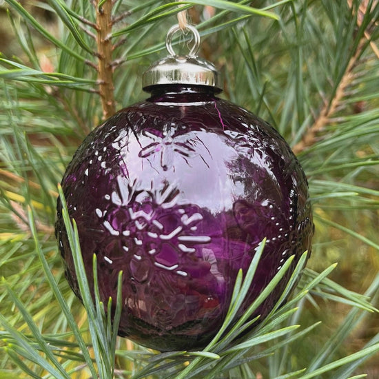Jarapa Glass Snowflake Bauble Purple