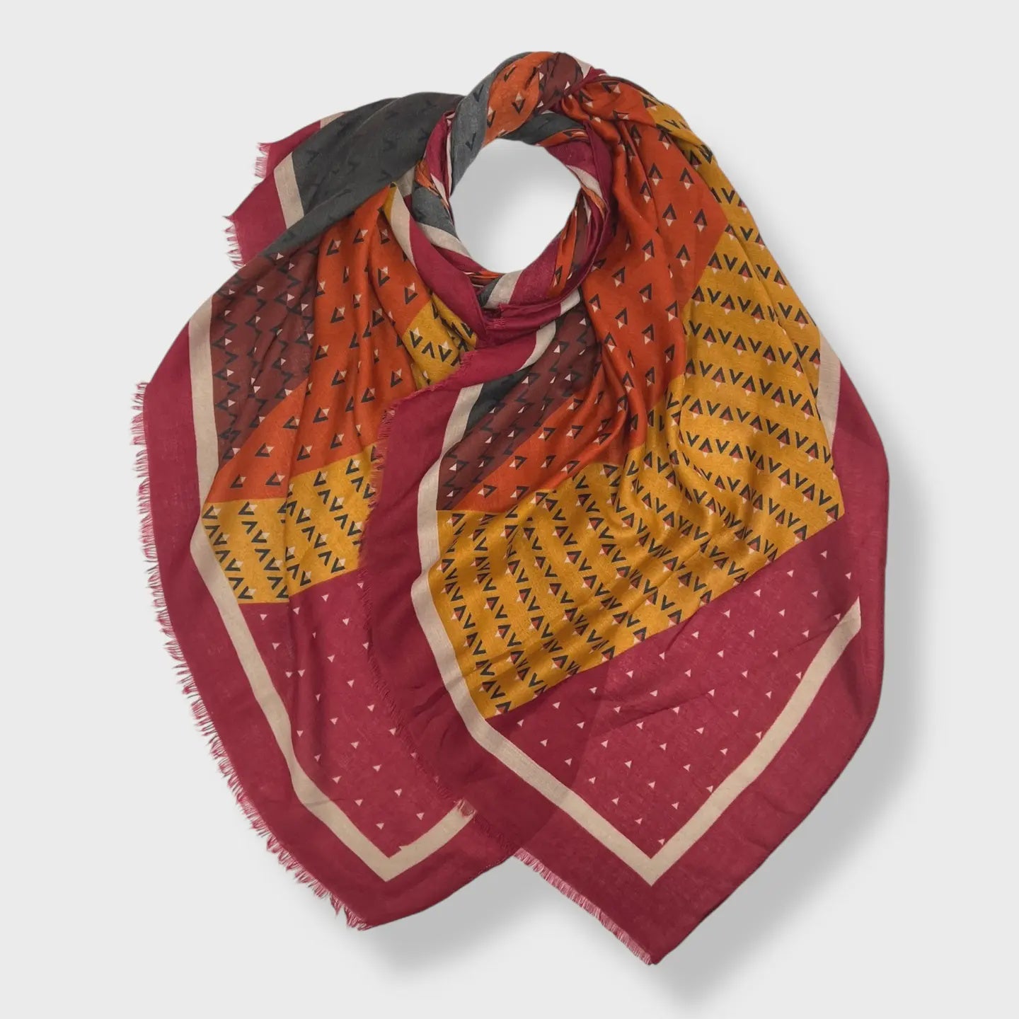 V Shape Pattern Scarf Pink