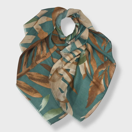 Big Amazon Leaves Scarf Green