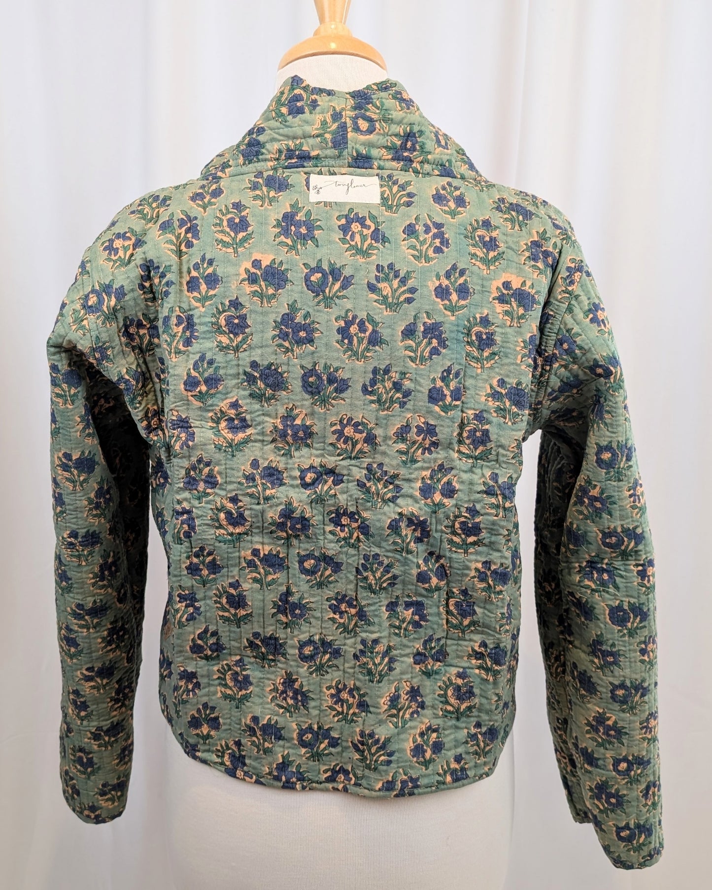 Twinflower Reversible Quilted Kimono Jacket in Aqua Floral Block Print - Precious Sparkle
