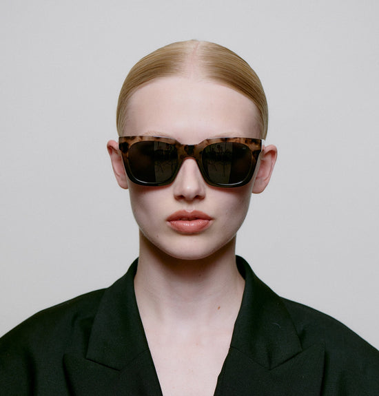 A.kjaerbede Nancy Sunglasses Coquina / Grey Transparent