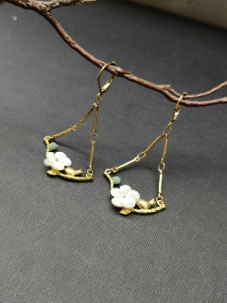 Swinging Branch Earrings with Pearl Flower - Precious Sparkle