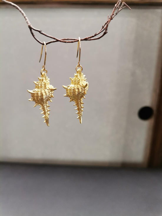 Gold Conch Shell Earrings