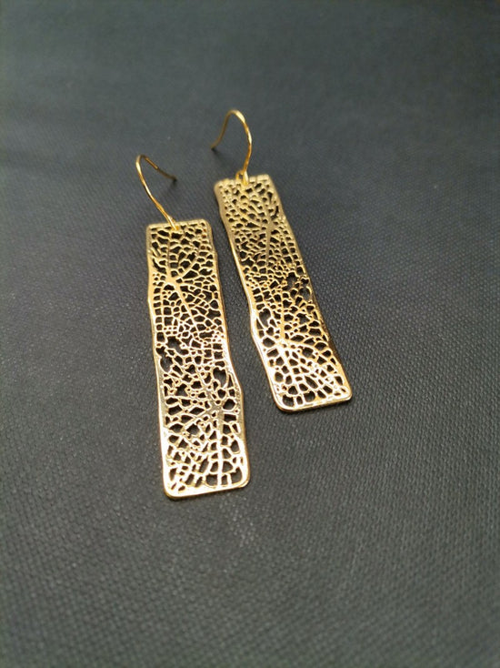 Hollow Pattern Gold Rectangle Earrings - Precious Sparkle