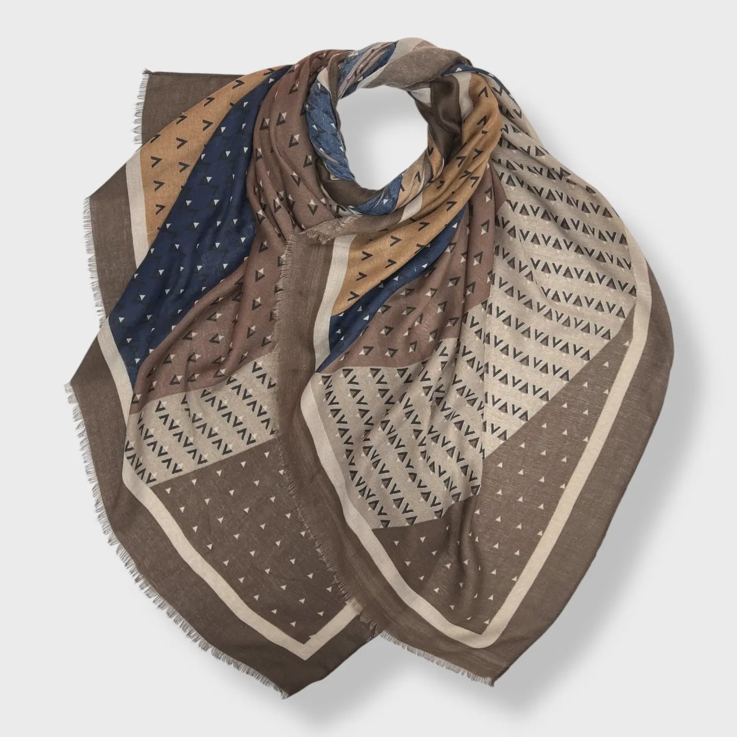 V Shape Pattern Scarf Mocca