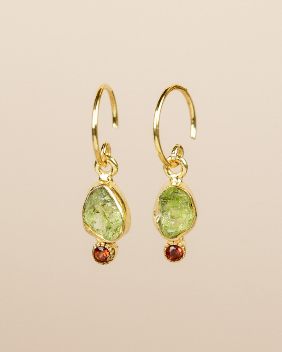 muja juma Mazarine Gold Earrings Peridot - Precious Sparkle