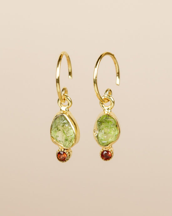 muja juma Mazarine Gold Earrings Peridot - Precious Sparkle