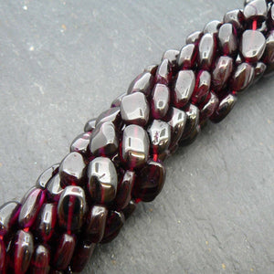 
                
                    Load image into Gallery viewer, Precious Sparkle Garnet Plain Ovals 15&amp;quot; Strand
                
            
