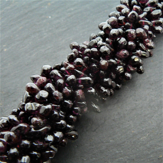 precious sparkle Garnet Side Drilled Drop Beads 15" Strand