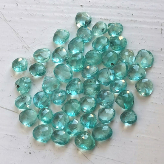 precious sparkle Paraiba Blue Apatite AAA Far Faceted Heart Briolette Beads (Set of 5)